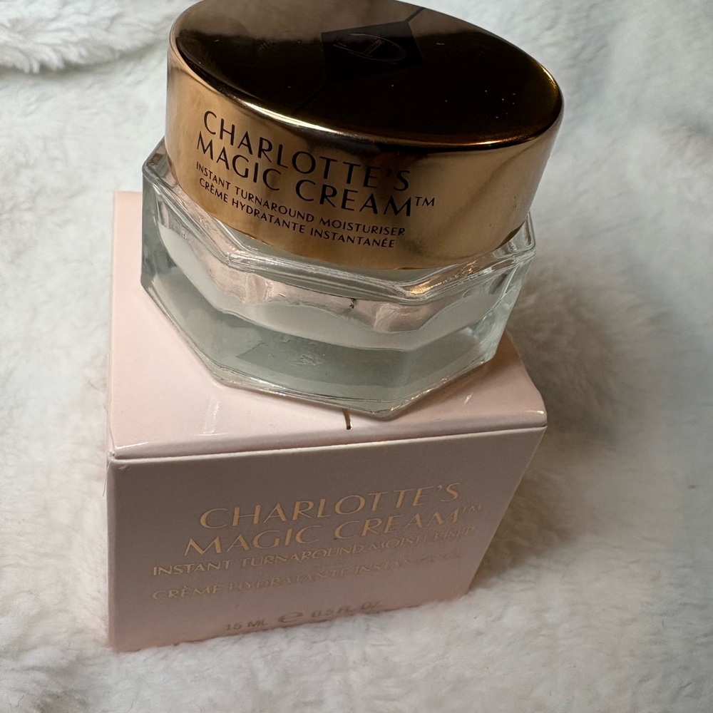 Charlotte Tilbury Magic Cream Instant Turnaround Moisturizer Brand New in Box - Picture 1 of 2